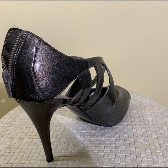 Carlos Santana women’s open toes pump - Picture 8 of 9